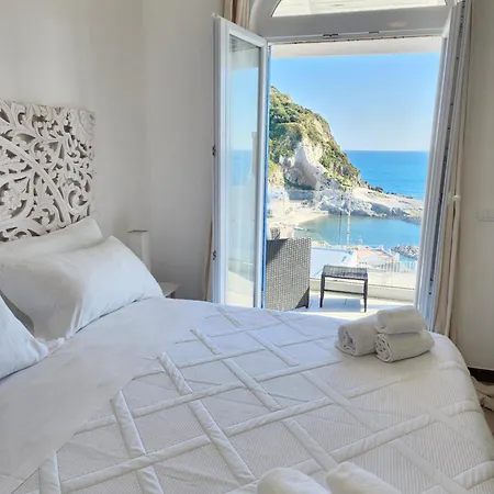 Divina Seaside Ischia 아파트 *