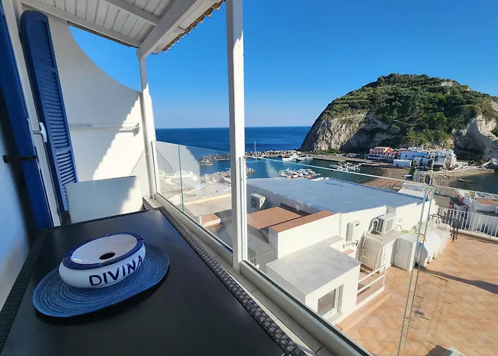 Divina Seaside Ischia Apartment *