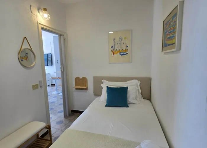 Divina Seaside Ischia Apartment *